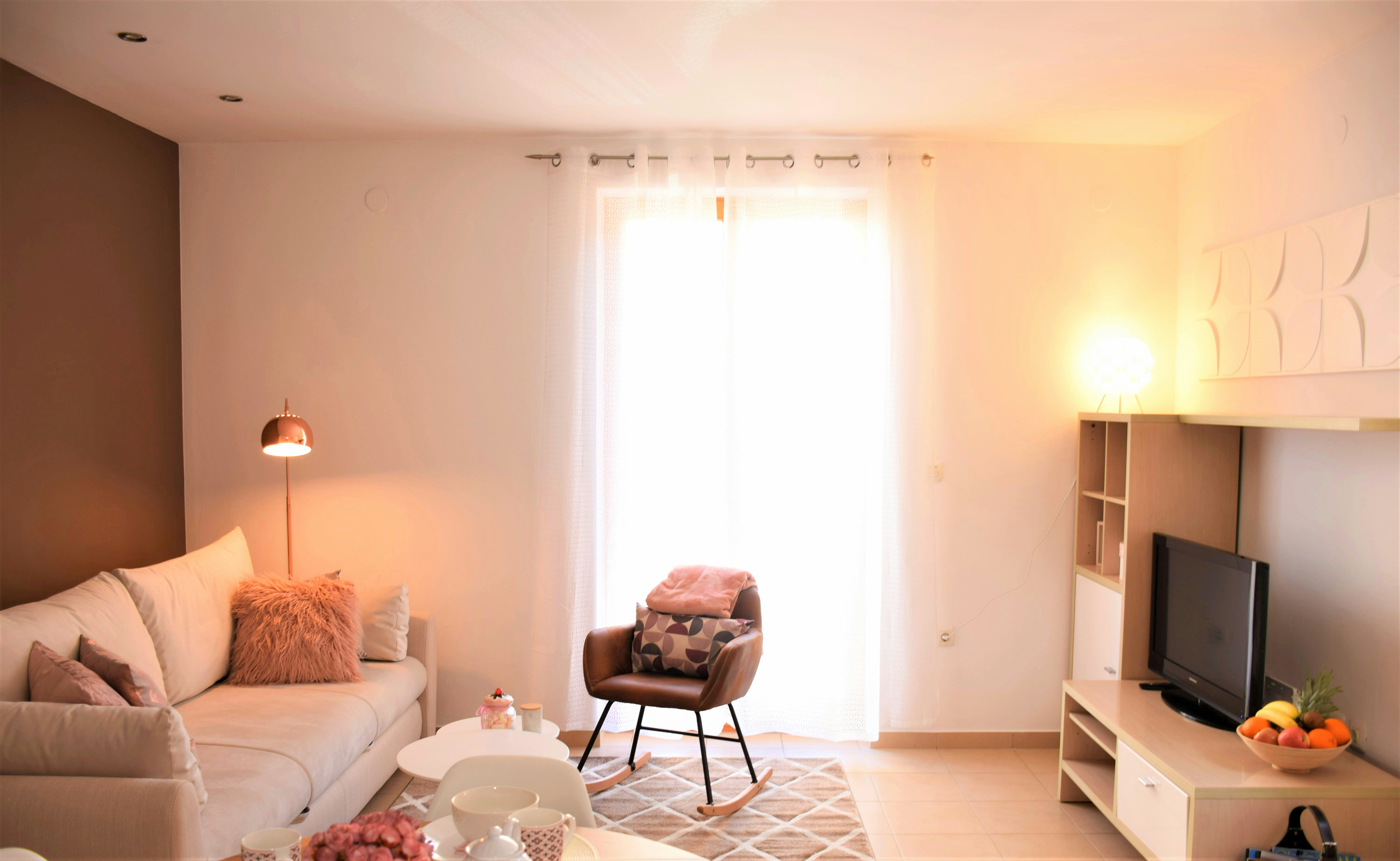 Modern 2BR Apartemen Tebet - Gambar 3